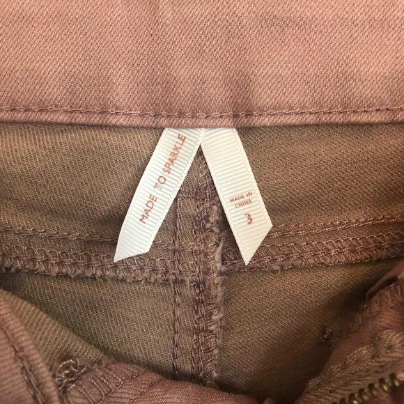 Mauve Embellished Jeans - Picture 5 of 7